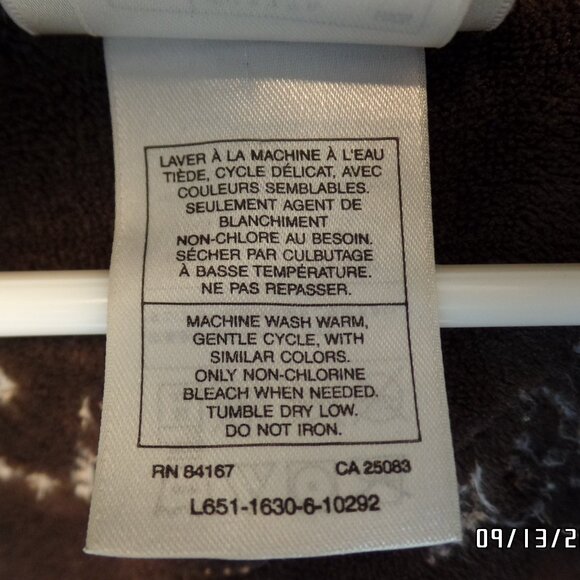 Disneyland Resort Winnie the Pooh and Piglet embroidered Fleece Jacket Medium - Picture 13 of 16